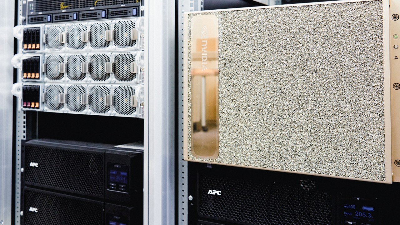 NVIDIA DGX H100 AI サーバー