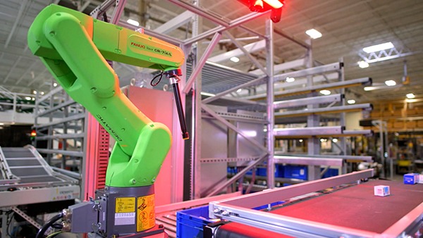 エッジの AI 導入の管理と拡張