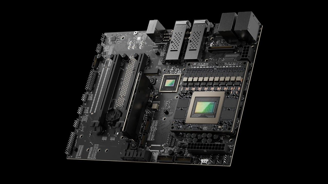 黒い背景に T5000 モジュールを含む NVIDIA T7000 ボード キットを斜めから表示した画像