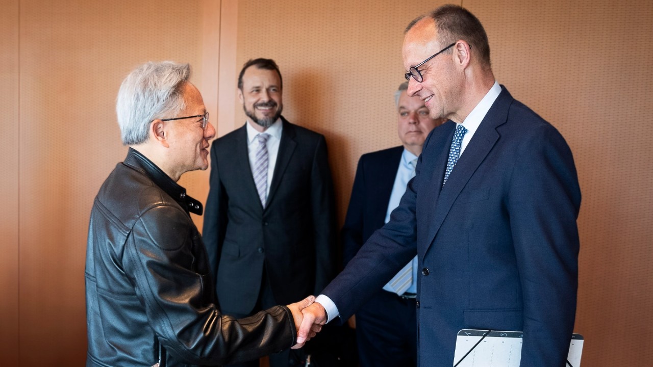 Deutsche Telekom y NVIDIA se asocian para avanzar en la IA soberana.