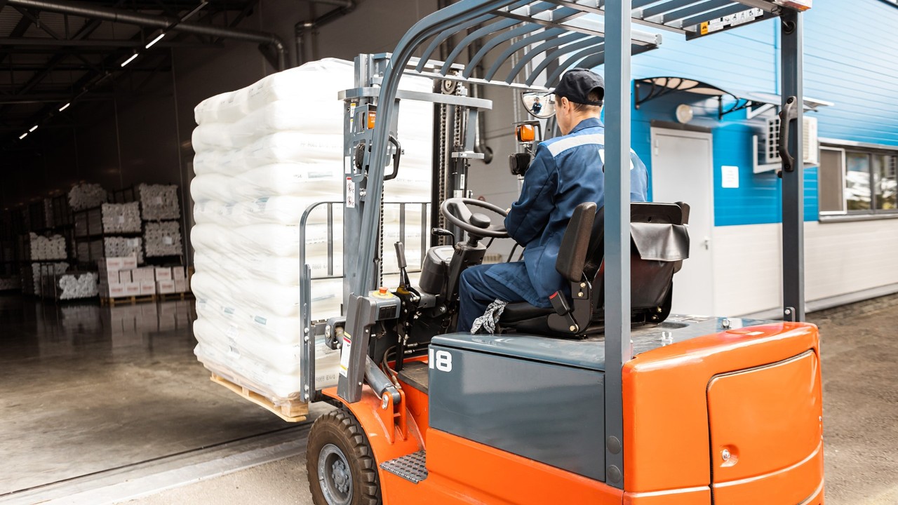 Pick-up path optimization within a warehouse from receiving dock to shipping dock